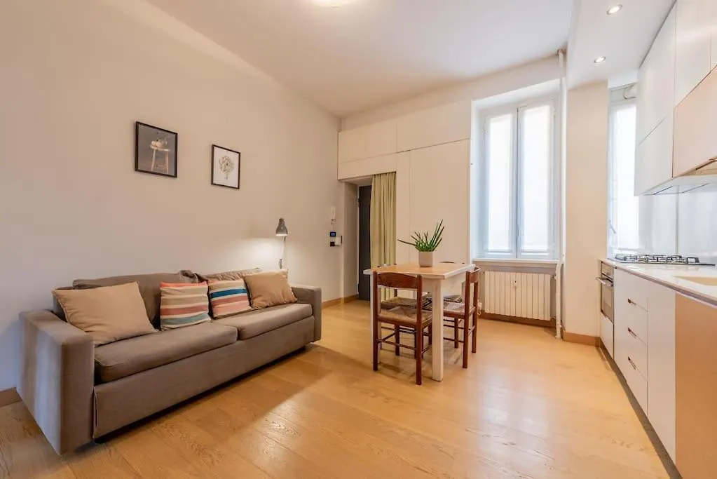 Guest Planet - Exclusive Flat Isola Milano Apartment 0*, Milan Italy