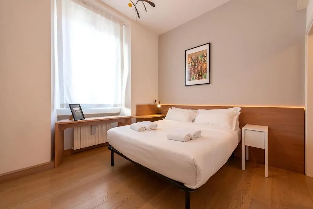 Guest Planet - Exclusive Flat Isola Milano Apartment  Milan