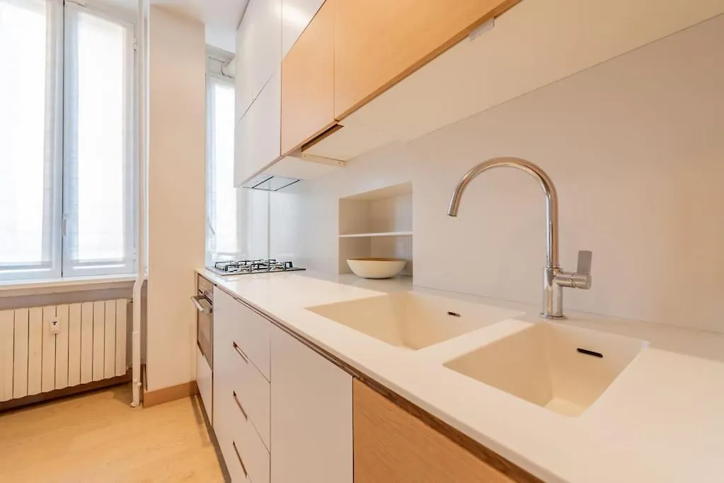 Guest Planet - Exclusive Flat Isola Milano Apartment 0*, Milan